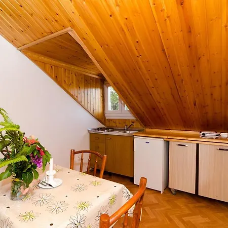 Mirna Apartment *