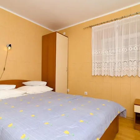 아파트 Mirna