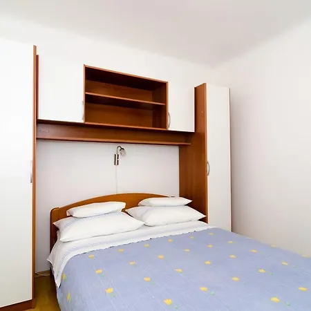 Mirna Apartment *