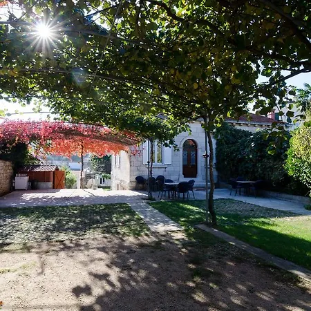 Apartment Mirna